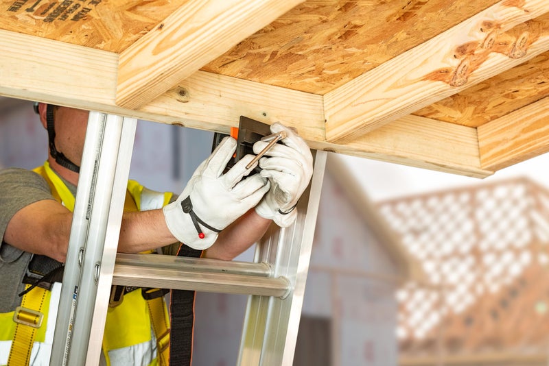 Guardian Fall Protection دعامة استقرار السلم Guardian 10808 | تشمل حزامين بطول 4 أقدام | متوافقة مع OSHA | ألمنيوم | أسود - Image 2
